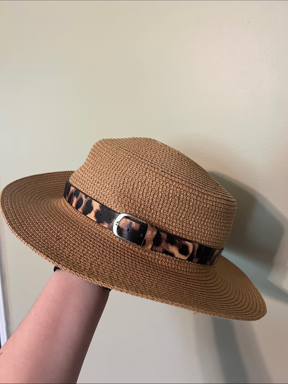 Women’s Tan Woven Straw Beach Hat with Leopard Band